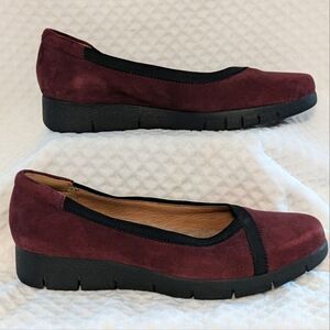 Clark's 16734 Women's Artisan Suede Wedge Slip On Size 10 Burgundy w/ Black Trim